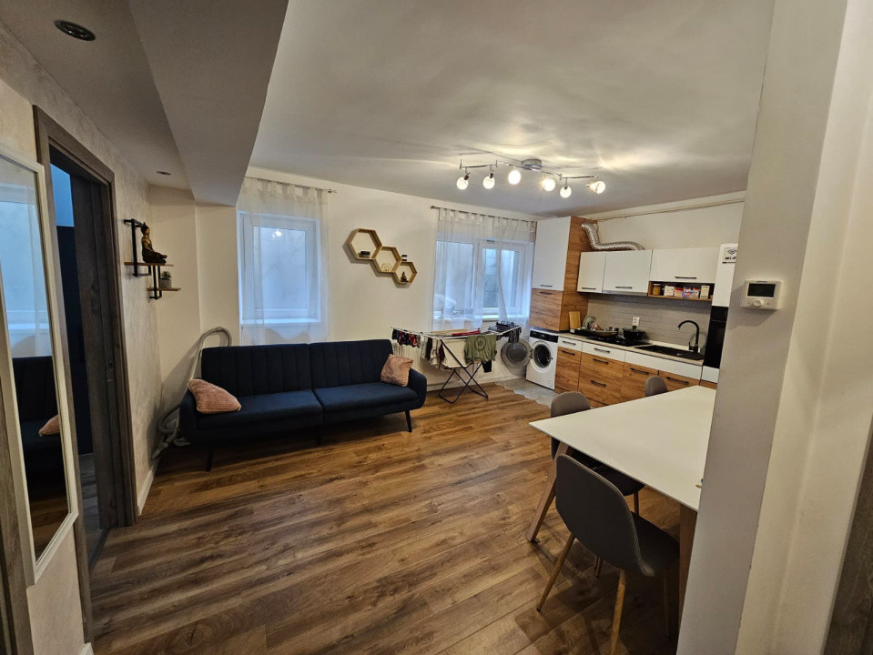 Vand apartament 3 camere,zona Teilor 51mp