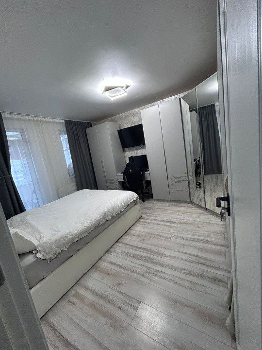 Apartament 3 CAMERE SU 43MP, ZONA CETĂȚII