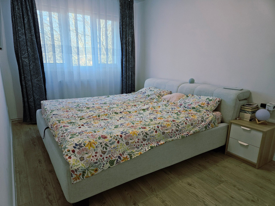 Apartament 4 CAMERE, SU 77MP, MĂNĂȘTUR