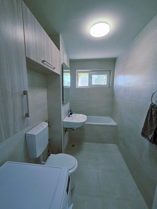 Apartament 4 CAMERE, SU 77MP, MĂNĂȘTUR