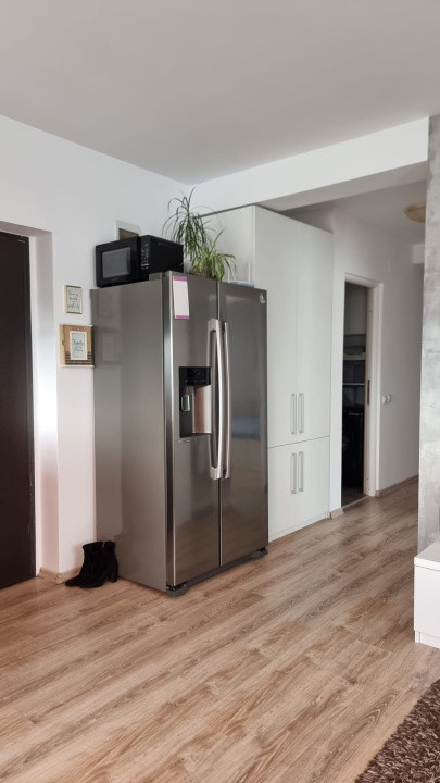 Apartament 3 CAMERE, SU 65MP, ZONA CETĂȚII