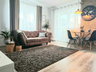 Apartament 3 CAMERE, SU 65MP, ZONA CETĂȚII