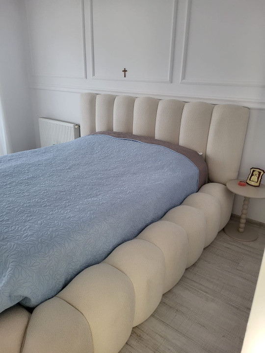 Apartament de vanzare semidecomandat ,3 camere 60mp , zona Florilor Floresti