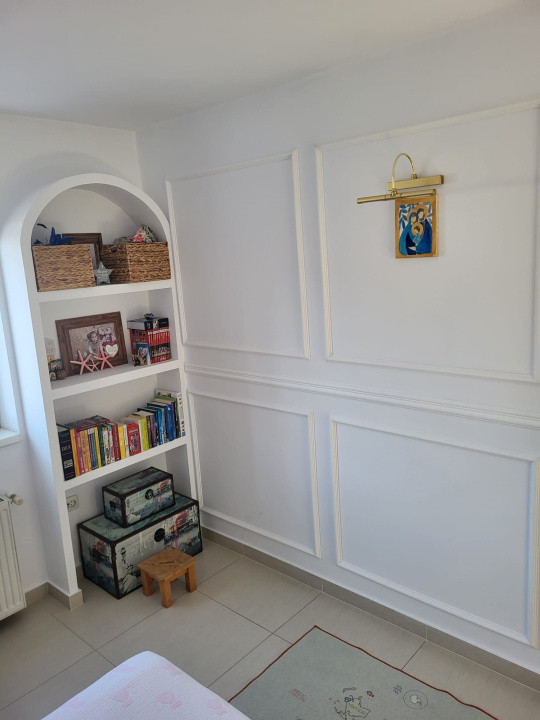 Apartament de vanzare semidecomandat ,3 camere 60mp , zona Florilor Floresti