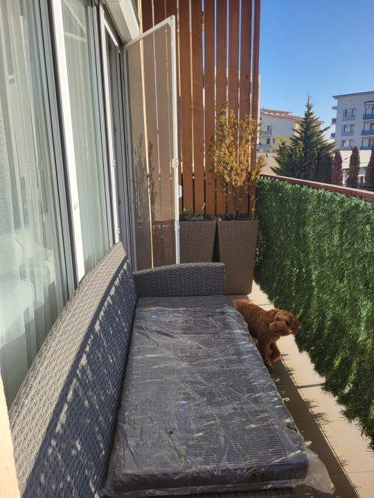 Apartament de vanzare semidecomandat ,3 camere 60mp , zona Florilor Floresti