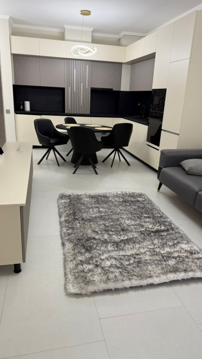 Apartament de vanzare semidecomandat ,2 camere 47 mp , zona Vivo