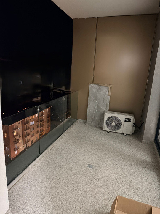 Apartament de vanzare semidecomandat ,2 camere 47 mp , zona Vivo