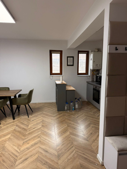 Apartament de vanzare , semidecomandat 50,mp ,2 camere Floresti zona VIVO