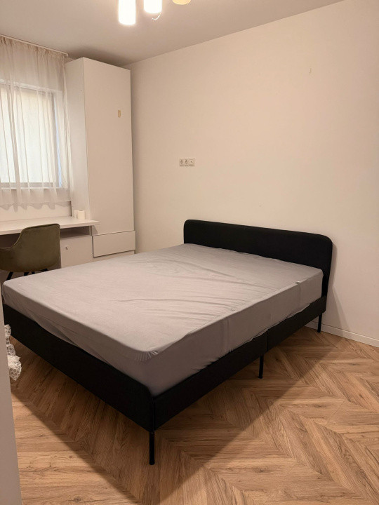 Apartament de vanzare , semidecomandat 50,mp ,2 camere Floresti zona VIVO