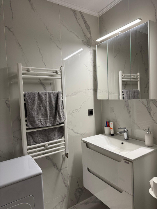 Apartament de vanzare semidecomandat ,2 camere 52,04 mp , zona Calea Baciului 