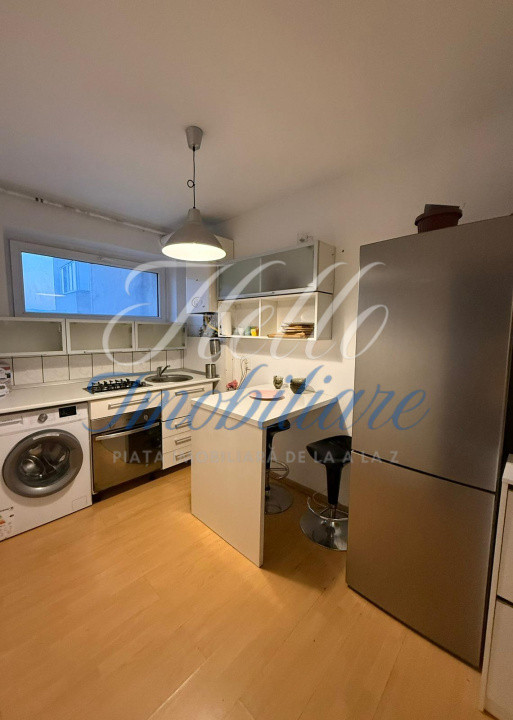 Vand apartament 2 camere 49mp+balcon 3mp ,zona Grigorescu