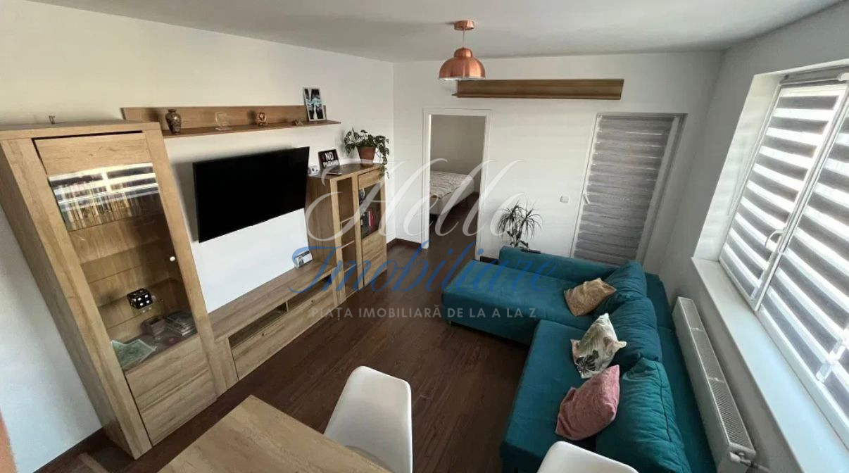 Apartament de vanzare semidecomandat ,2 camere 50 mp , zona Stadionului 
