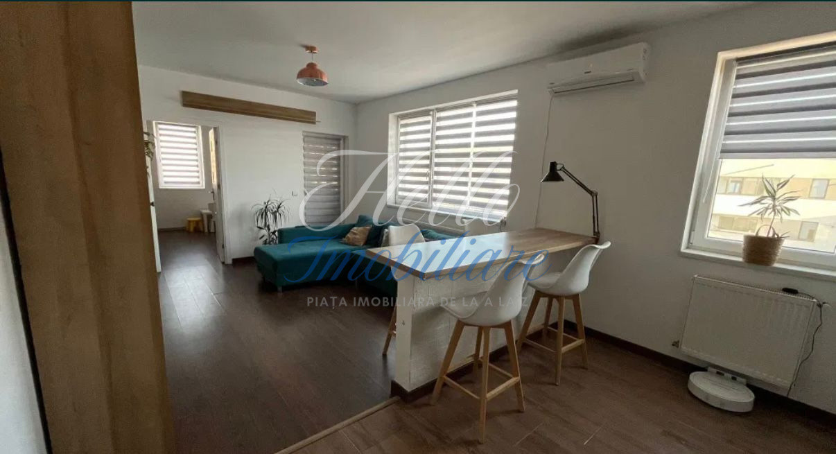Apartament de vanzare semidecomandat ,2 camere 50 mp , zona Stadionului 