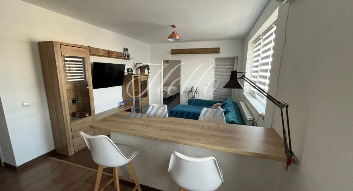 Apartament de vanzare semidecomandat ,2 camere 50 mp , zona Stadionului 