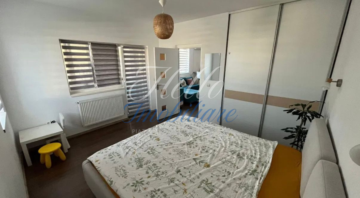 Apartament de vanzare semidecomandat ,2 camere 50 mp , zona Stadionului 