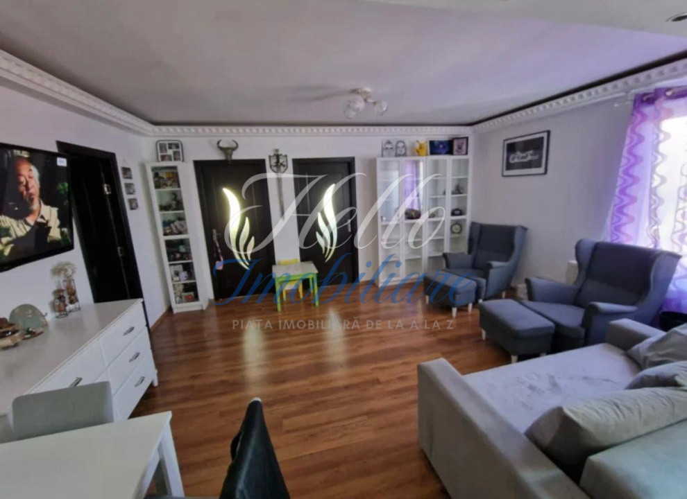 Apartament de vanzare semidecomandat ,2 camere 64 mp , zona Sesul de Sus