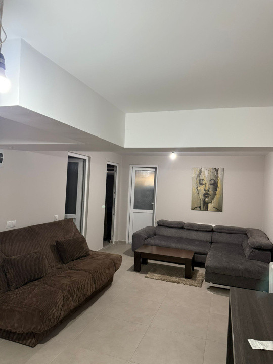 Apartament 3 camere  59,9 MP Zona Teilor