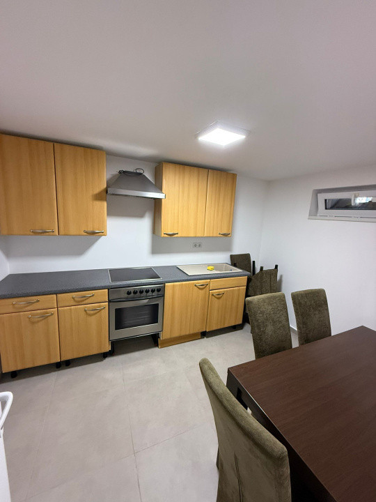 Apartament 3 camere  59,9 MP Zona Teilor