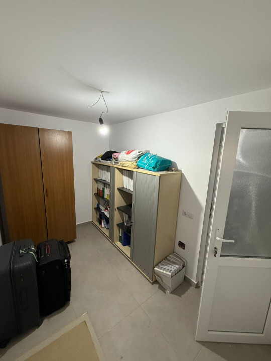 Apartament 3 camere  59,9 MP Zona Teilor
