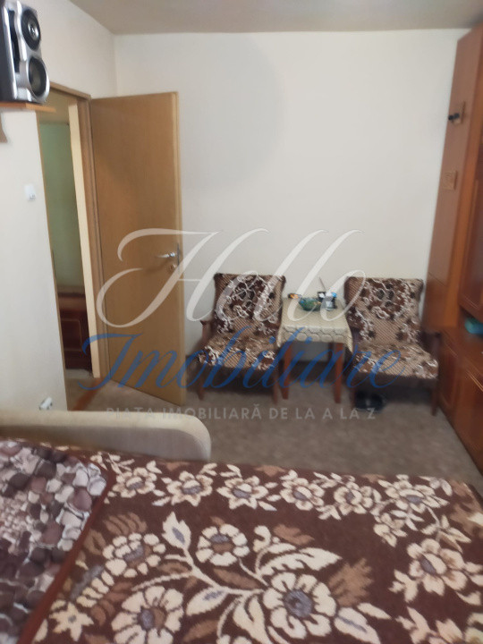Vand apartament 3 camere 65mp+balcon 4,5mp zona Manastur ,Cluj 