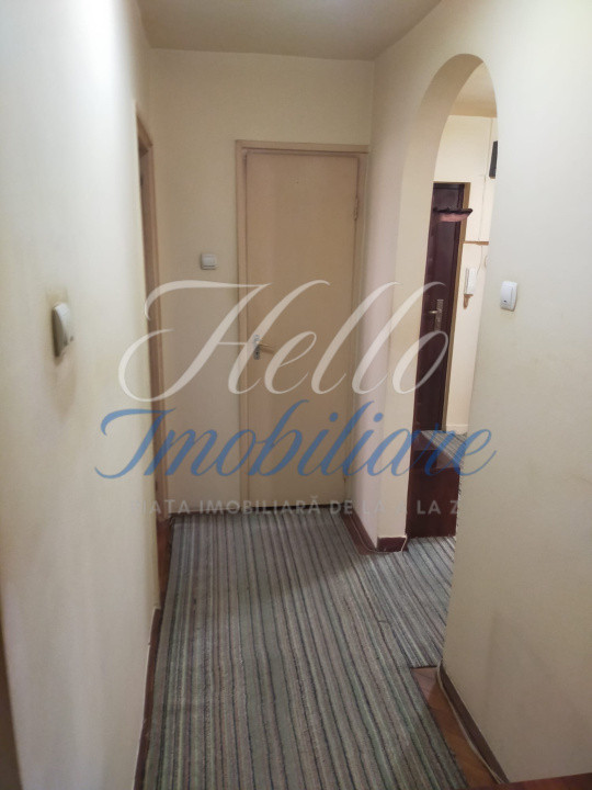 Vand apartament 3 camere 65mp+balcon 4,5mp zona Manastur ,Cluj 
