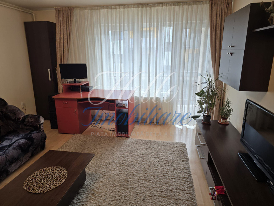 Apartament de vanzare semidecomandat ,3 camere 61 mp , zona TEILOR 