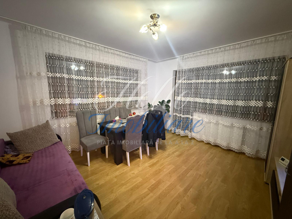 Apartament de vanzare semidecomandat ,2 camere 56,72 mp , zona Parcul Poligon 