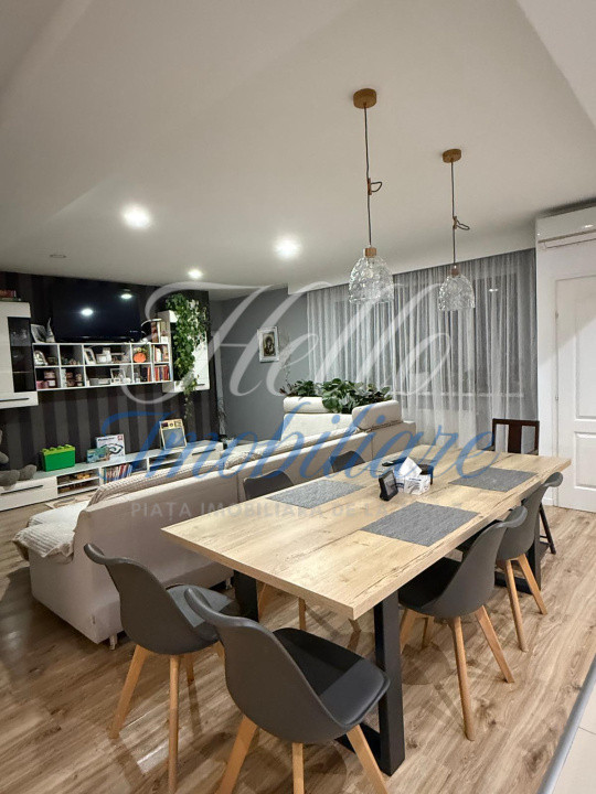 Apartament de vanzare semidecomandat ,3 camere 80 mp , zona Eroilor floresti 