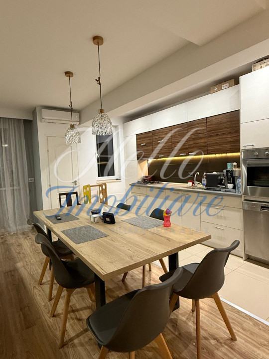 Apartament de vanzare semidecomandat ,3 camere 80 mp , zona Eroilor floresti 