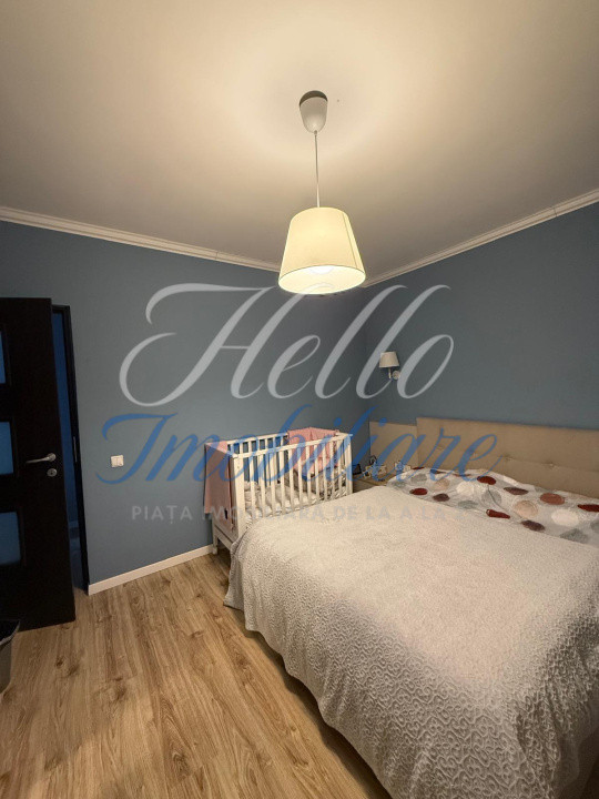 Apartament de vanzare semidecomandat ,3 camere 80 mp , zona Eroilor floresti 