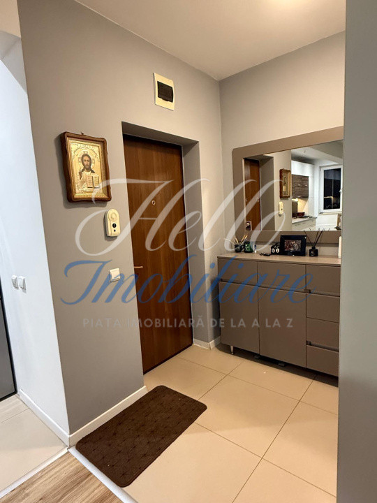 Apartament de vanzare semidecomandat ,3 camere 80 mp , zona Eroilor floresti 
