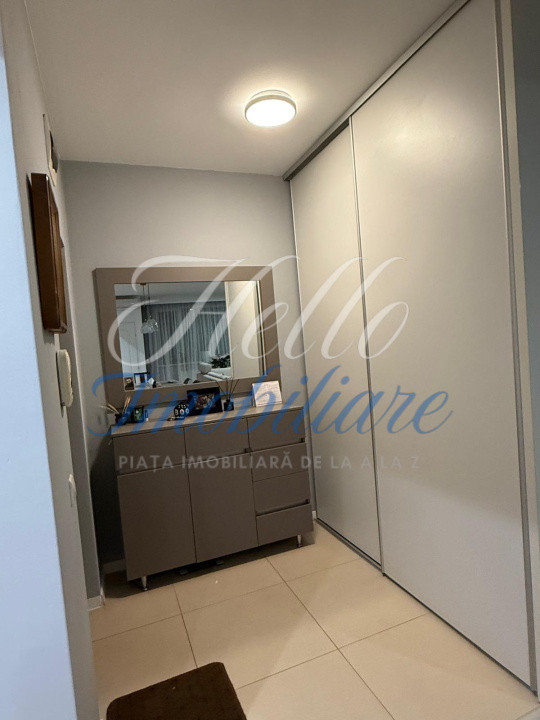 Apartament de vanzare semidecomandat ,3 camere 80 mp , zona Eroilor floresti 