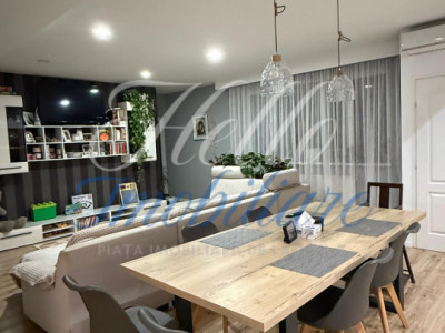 Apartament de vanzare semidecomandat ,3 camere 80 mp , zona Eroilor floresti 