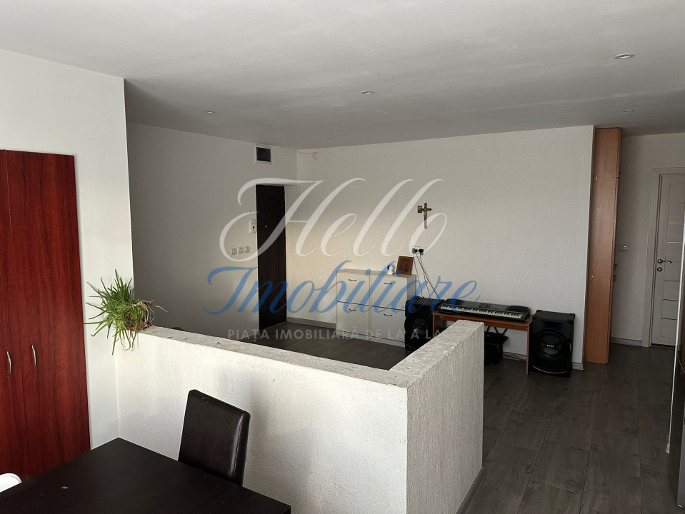 Apartament de vanzare semidecomandat ,3 camere 73,25 mp , zona Florilor 