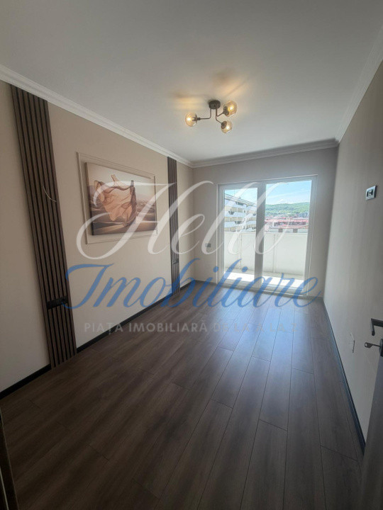 Apartament de vanzare  ,3 camere 60 mp , zona Eroilor 