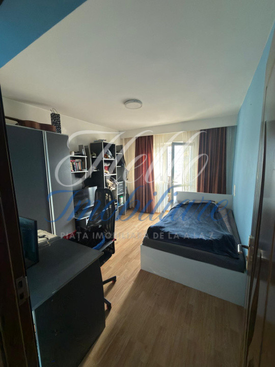 Apartament de vanzare 4 camere 64 mp , Manastur 