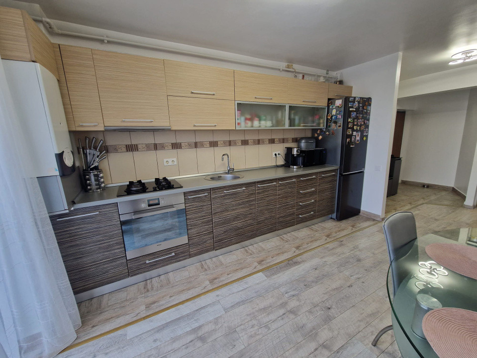 Apartament 3 camere 58,6 mp , Zona Florilor 