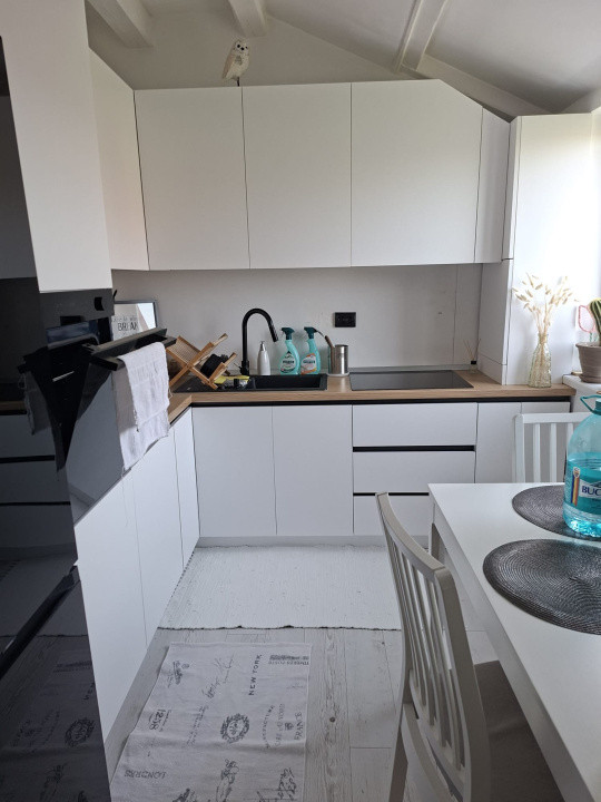 Apartament de vanzare semidecomandat ,2 camere 50 mp , zona Terra