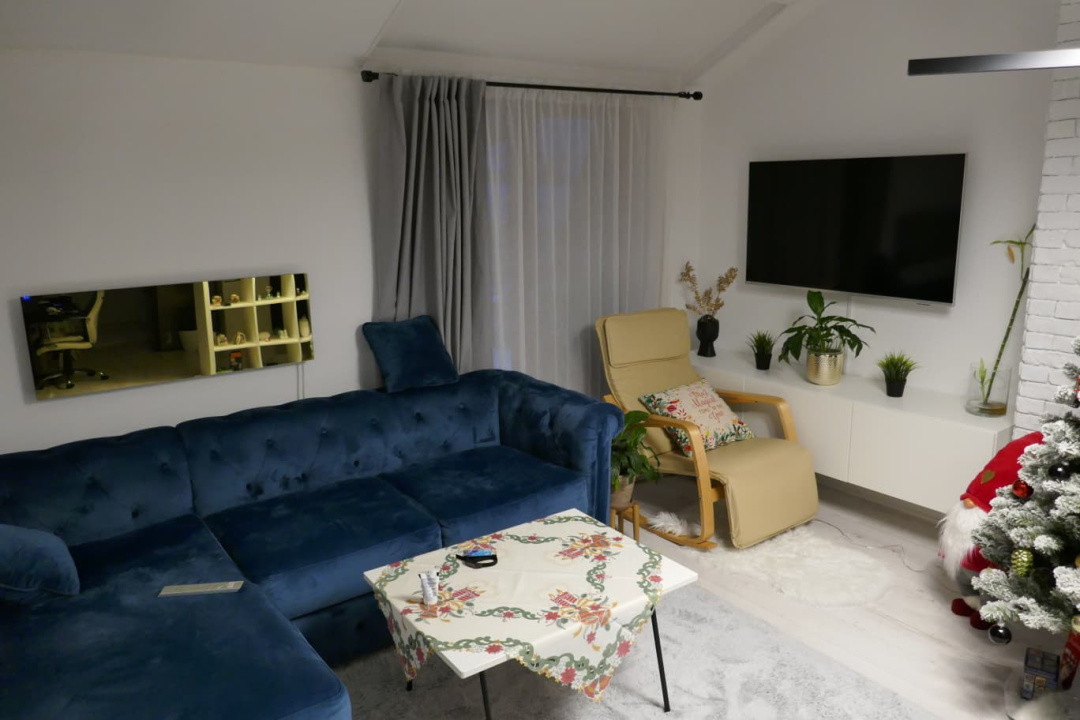 Apartament de vanzare semidecomandat ,2 camere 50 mp , zona Terra