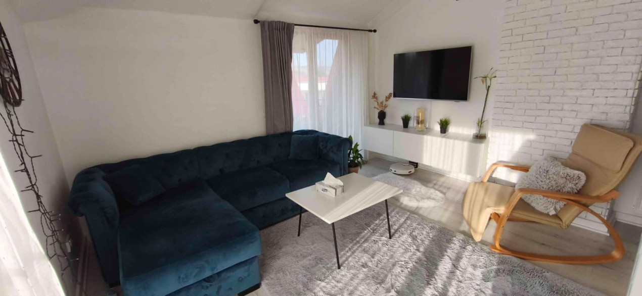 Apartament de vanzare semidecomandat ,2 camere 50 mp , zona Terra