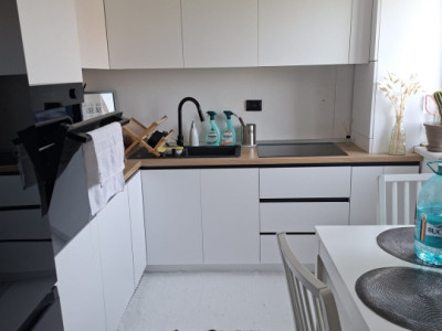Apartament de vanzare semidecomandat ,2 camere 50 mp , zona Terra