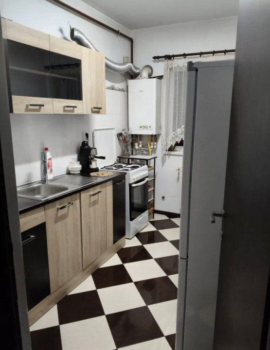 Apartament 2 camere, Decomandat  39MP ,Zona Stejarului