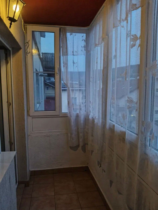 Apartament 2 camere, Decomandat  39MP ,Zona Stejarului