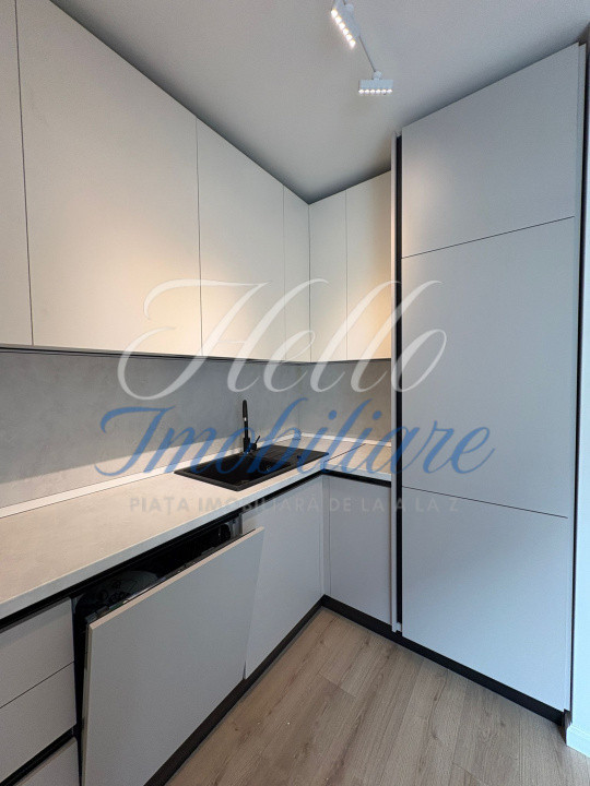Apartament de vanzare semidecomandat ,2 camere 57mp , zona Vivo