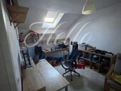 Apartament de vanzare semidecomandat ,3 camere 67 mp , zona Terra