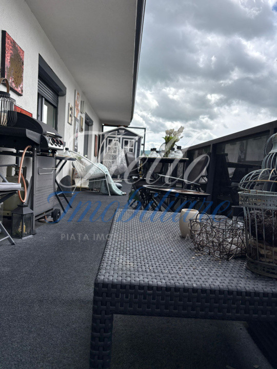 Apartament de lux cu 4 camere + birou, terasa si parcare subterana 