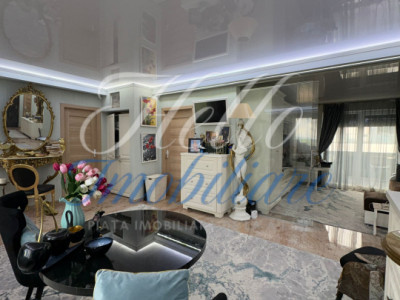 Apartament de lux cu 4 camere + birou, terasa si parcare subterana 