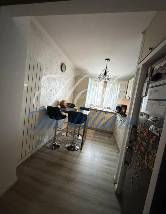 Apartament de vanzare Decomandat  ,3 camere 65 mp , zona Marasti