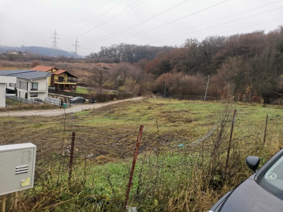 Teren intravilan, 1544 mp,cu front la 2 strazi de 38 m  in Zona str. Campului
