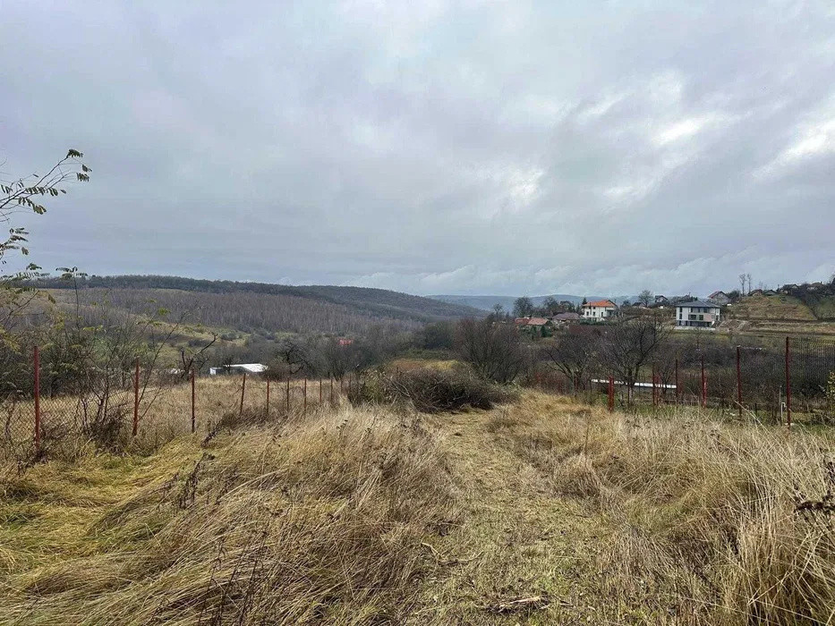 Teren intravilan, 1450 mp,cu front  de 14.5 m  in Feleac